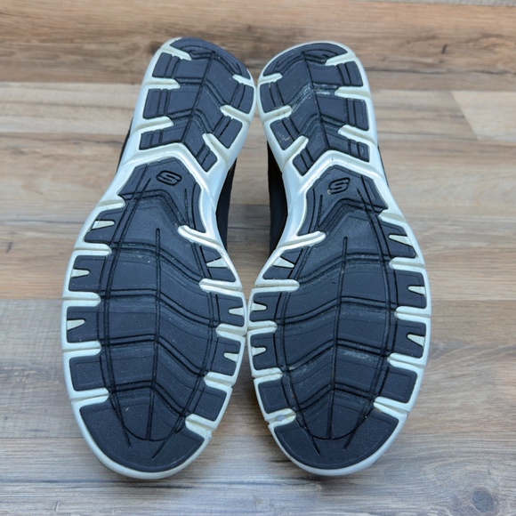 Skechers women size 8 Leopard Print Sneakers with Black slippers on shoes - Picture 6 of 9